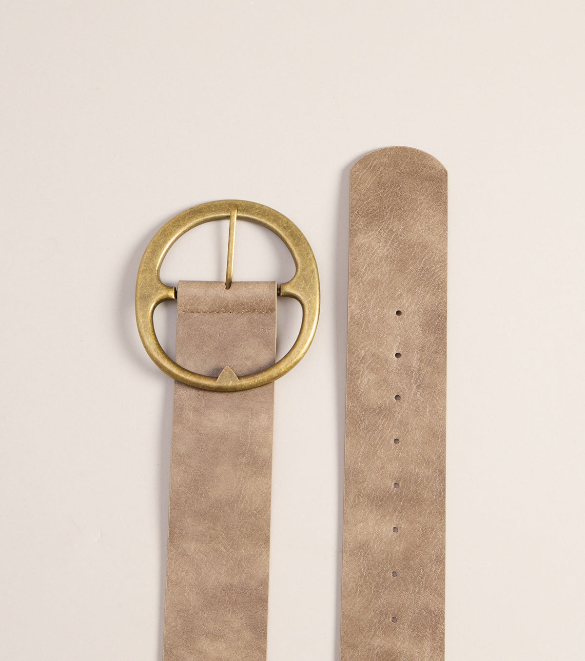 Chic Cinch Faux Leather Belt