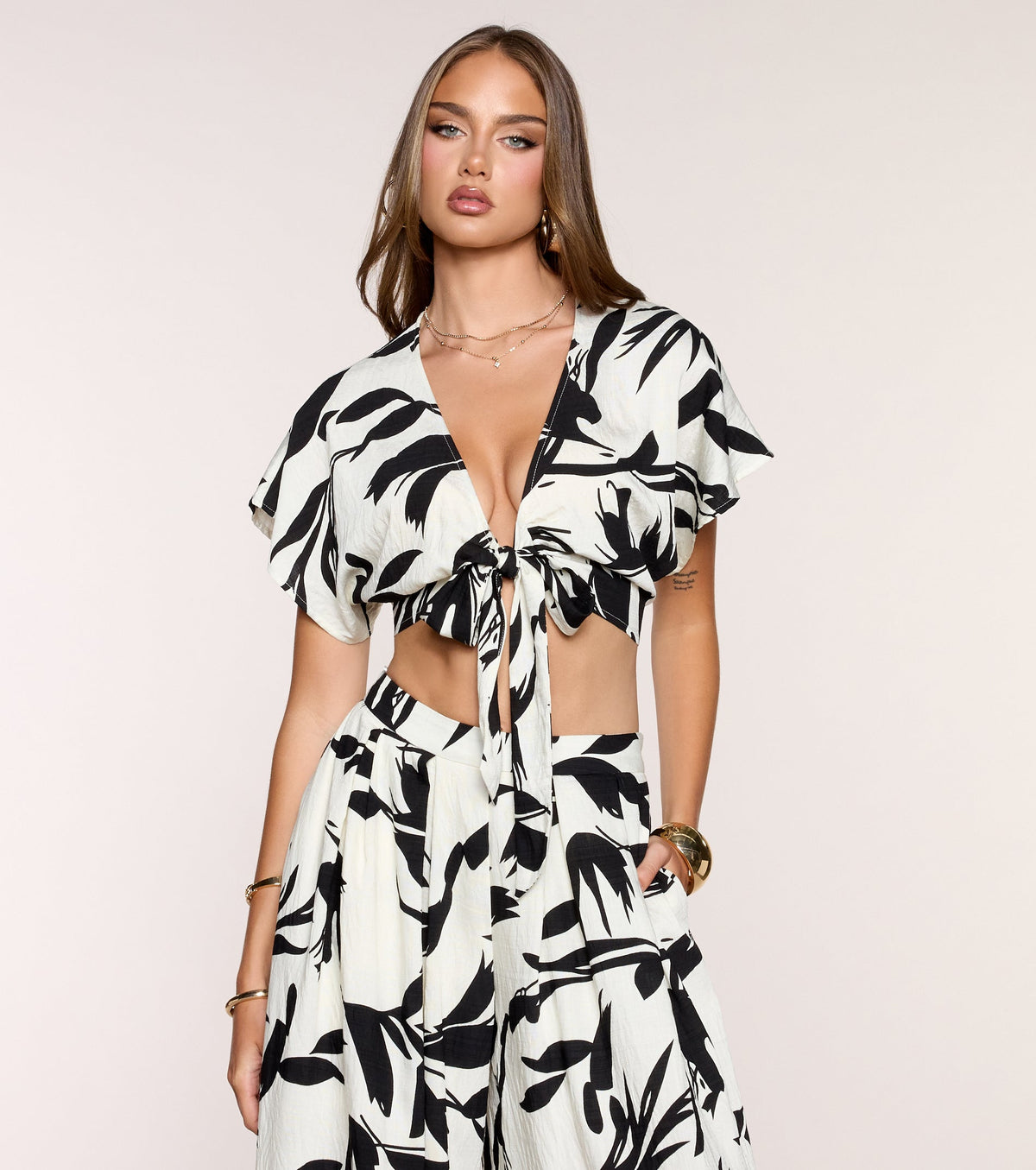 Breezy Vibe Tropical Print Tie-Front Top