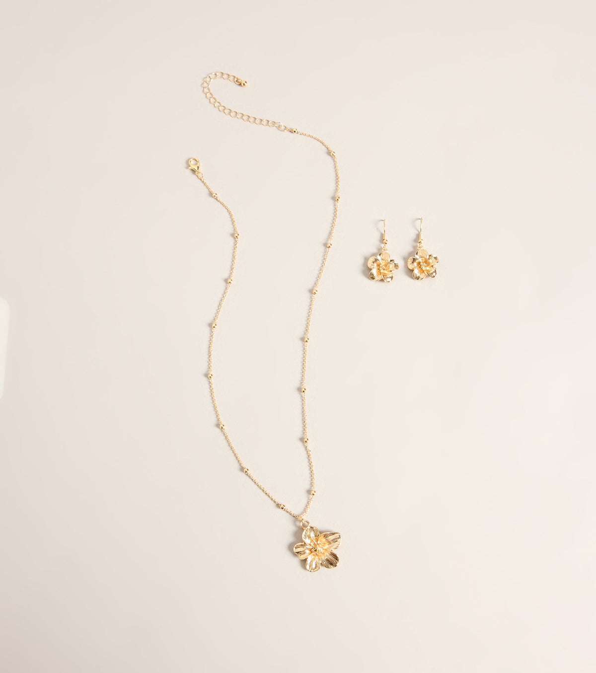 Fresh Pick Floral Pendant Necklace And Earrings Set